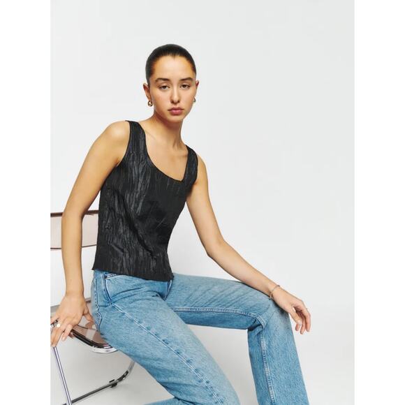 NWT Reformation Black Frida Crinkle Tank Top Medium Minimal Shell Camisole - Picture 9 of 9